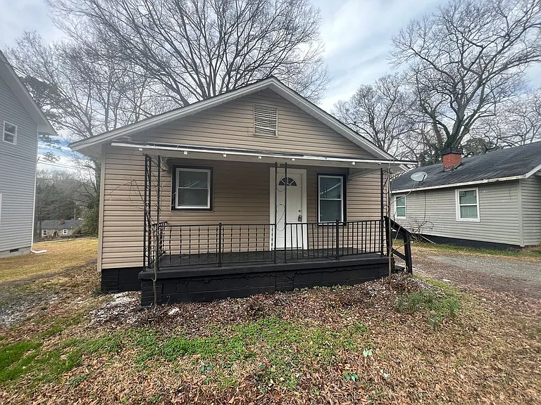 618 Granite Ave — Photo 1