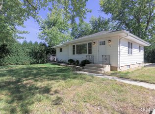 515 N 1st St, Gurnee, IL 60031
