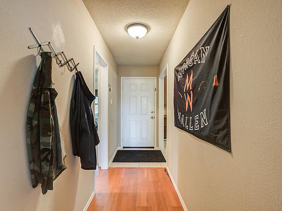 4th image of 2307 95th St