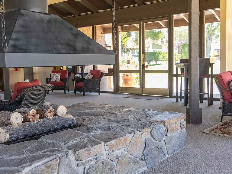 1328 Vista Serena Ave — Photo 10
