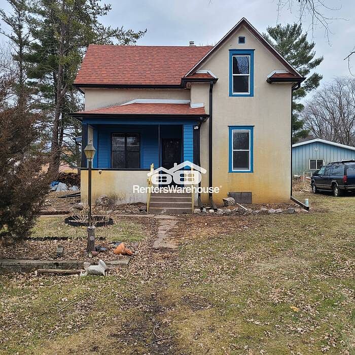 1st image of 110 Oak St