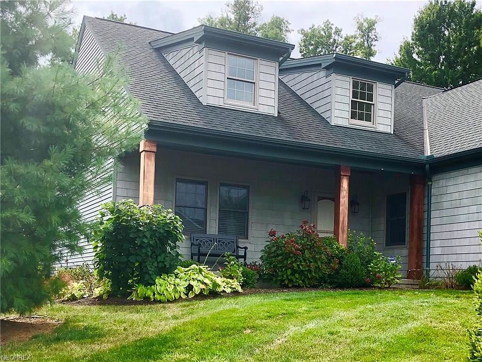 1st image of 547 Honeysuckle Ln