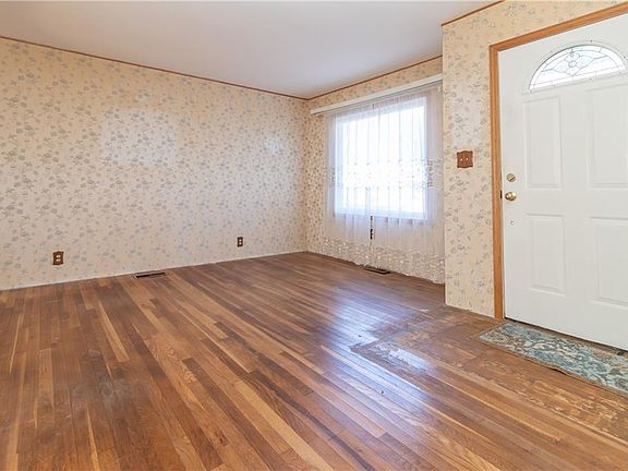 4th image of 9054 N 200 W