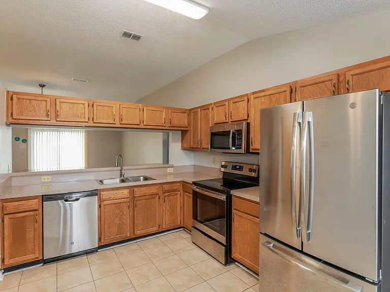 3402 Westfield Dr — Photo 7