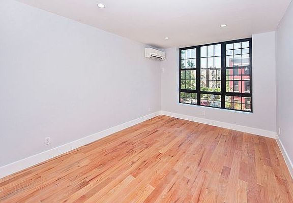 5th image of 670 Halsey St #3F