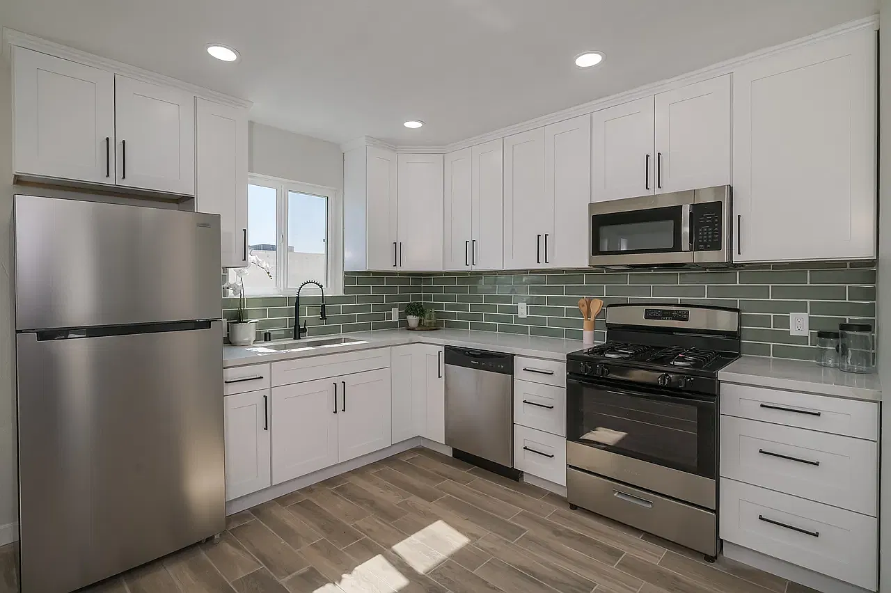 1 bed, 650 sqft, $1,800 — Photo 1