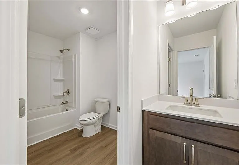 204 Silverleaf Trl — Photo 21