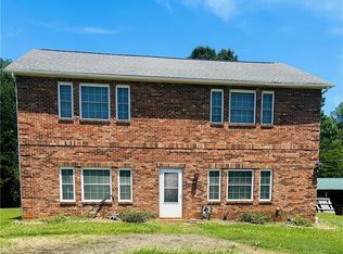 2062 Pell Rd, Westfield, NC 27053