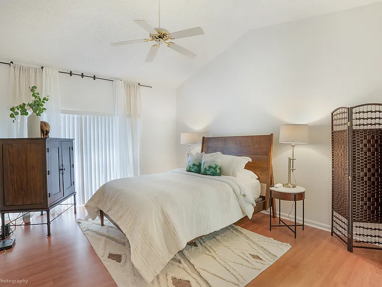 21712 Wapford Way — Photo 10