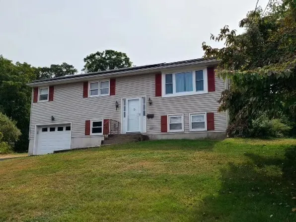 26 Bellville Ln, Millbury, MA 01527