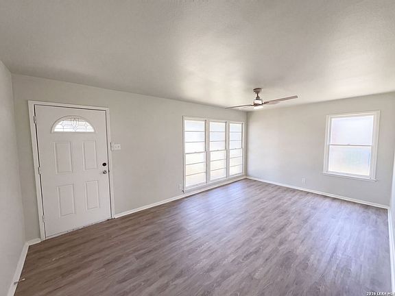 3rd image of 318 NASH BLVD