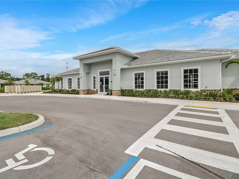 317 Spiaggio Ct — Photo 46