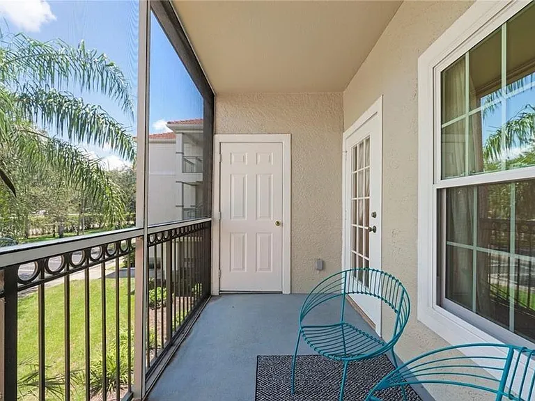 23500 Walden Center Dr #206 — Photo 32