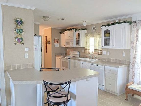 4th image of 378 Evie Way