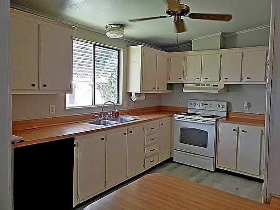 3rd image of 972 Larkfield Dr