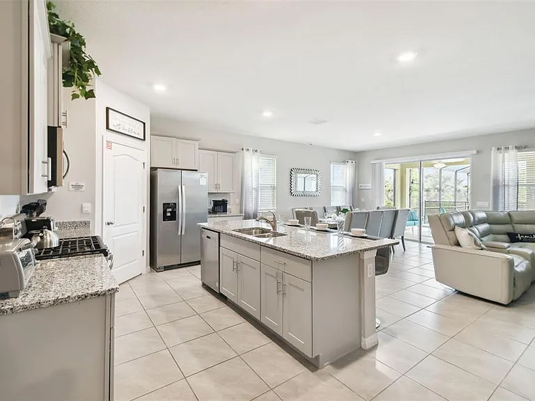 7704 Oakmoss Loop — Photo 44