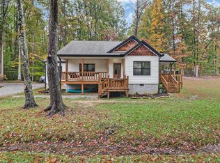 1027 Whispering Pine Ln, Jamestown, TN 38556