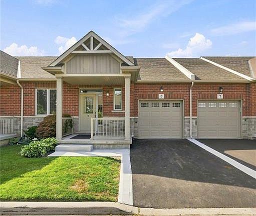 2nd image of 5 Murphy Ln