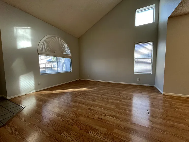 3317 Surfline Dr — Photo 3