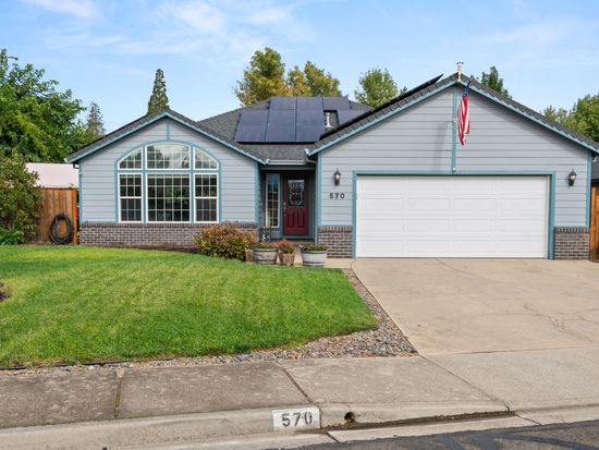 570 Bachand Cir, Central Pt, OR 97502