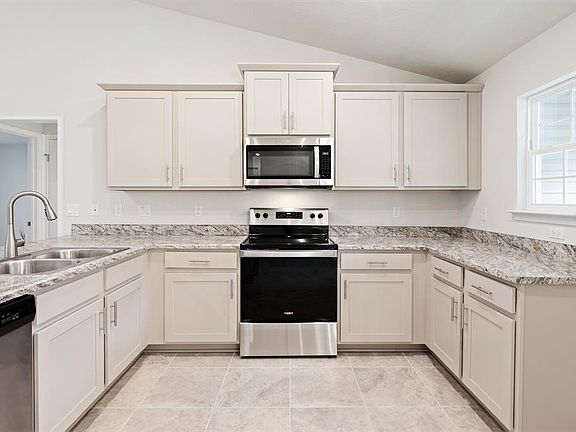 2nd image of 9 Lamar Ln