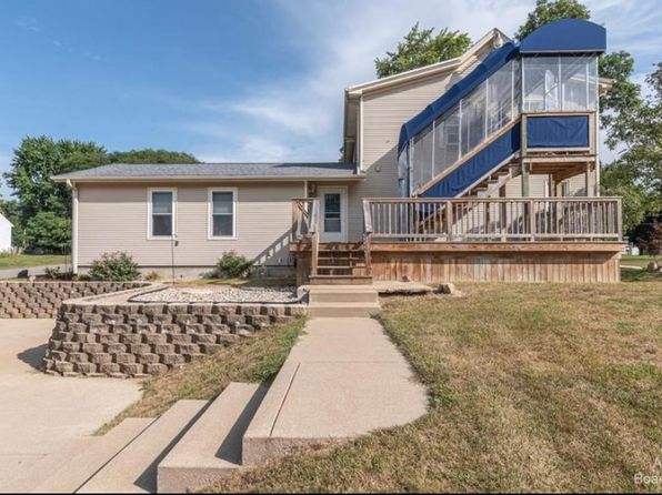 1205 E McDevitt Ave #2