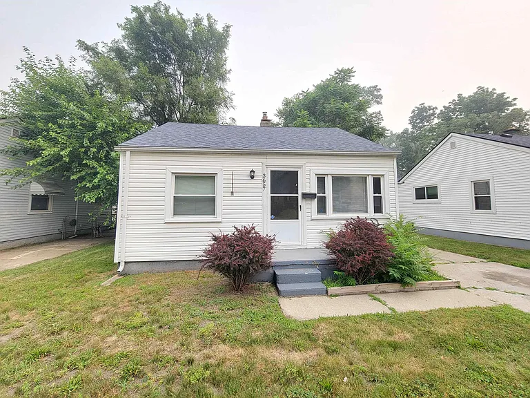 3657 Alvina Ave — Photo 1