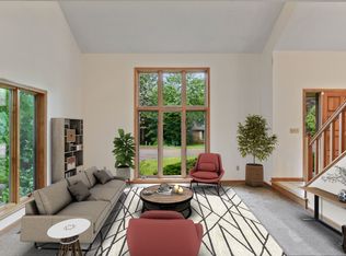 8820 Hidden Oaks Dr, Eden Prairie, MN 55344