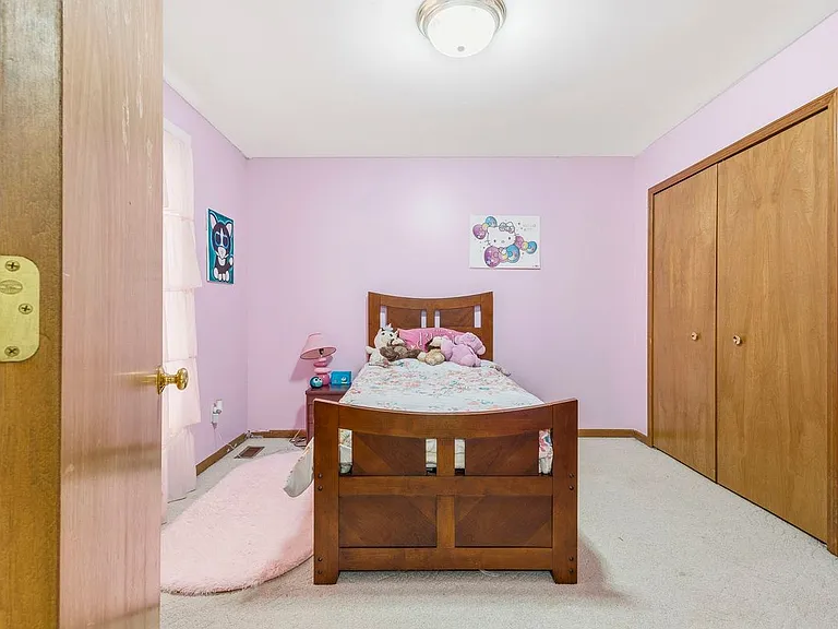 53428 Gregory Dr — Photo 4