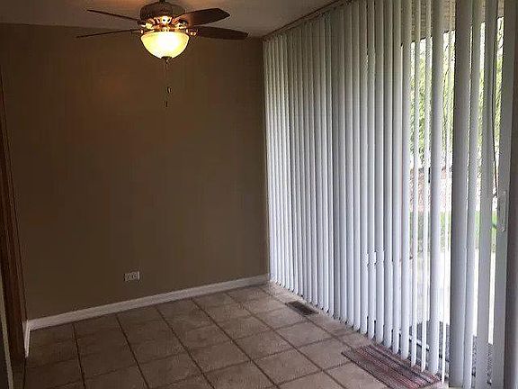 4th image of 5950 Oakwood Dr APT 1M