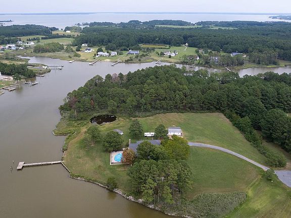 4th image of 1001 Wagner Point Rd
