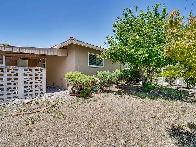 3000 Santa Maria Ave — Photo 52