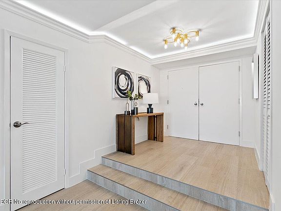 3rd image of 1900 Consulate Pl APT 1102