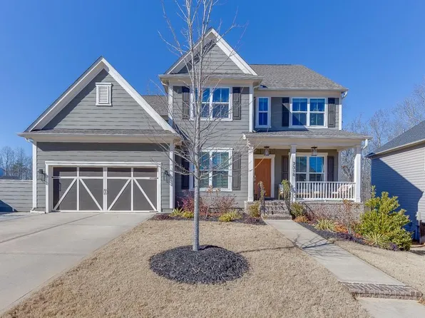 7318 Shady Tree Ct, Hoschton, GA 30548