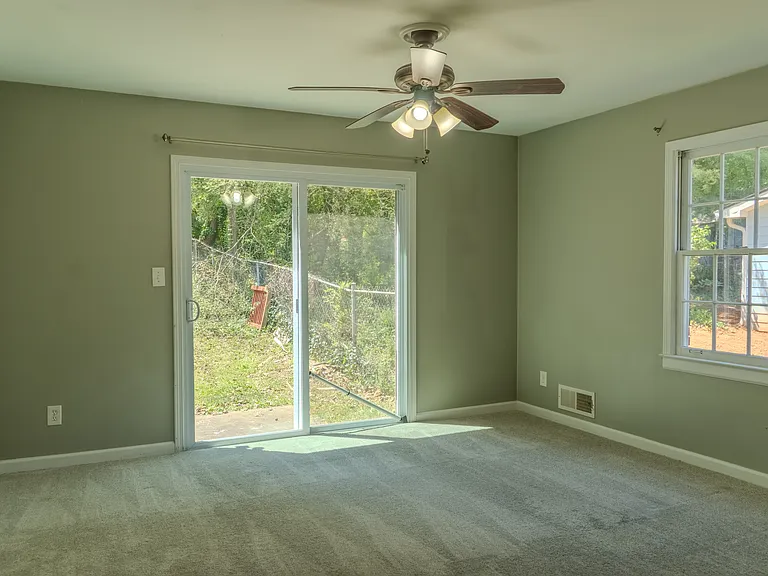 1616 Drayton Woods Dr — Photo 38