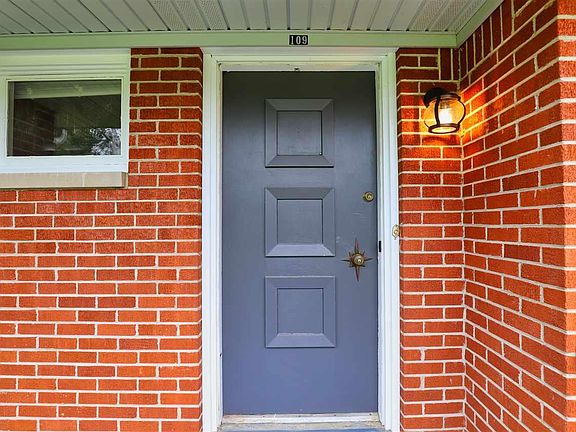 3rd image of 109 Cambridge Dr