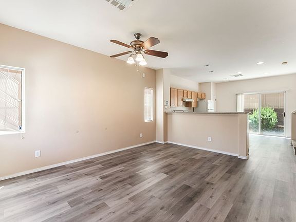 3rd image of 10633 Camel Rock Ct