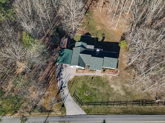 4th image of 2120 Little Cove Rd