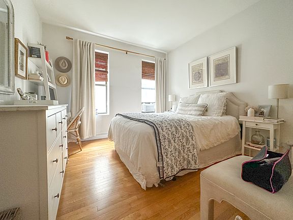 5th image of 261 W 21st St APT 31