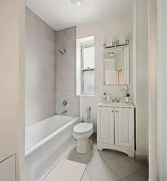 223 E 50th St #6-B — Photo 5