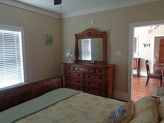 4th image of 2407 Audubon Ave