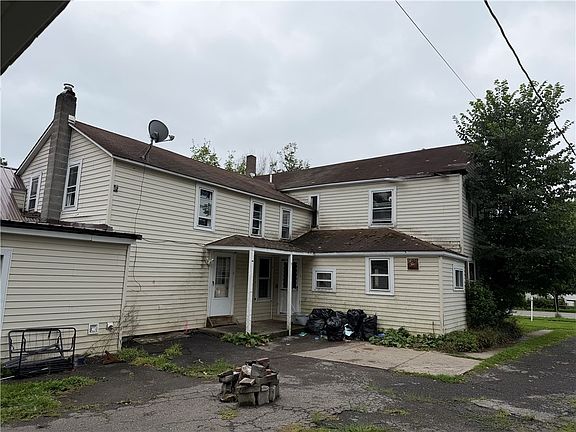 3rd image of 76 Broad St #4