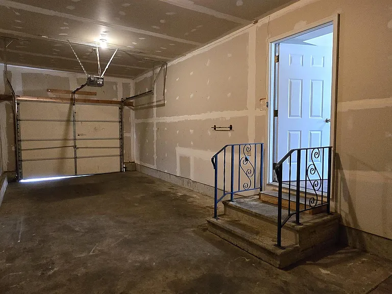 115 Marcus Dr — Photo 11