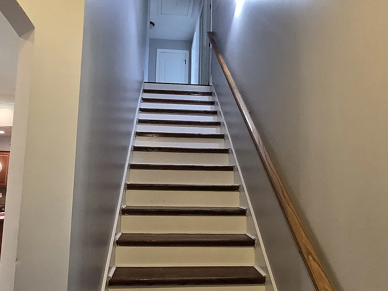 325 Brentford Ave — Photo 16