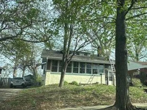 8223 Buchanan Ave, Saint Louis, MO 63114