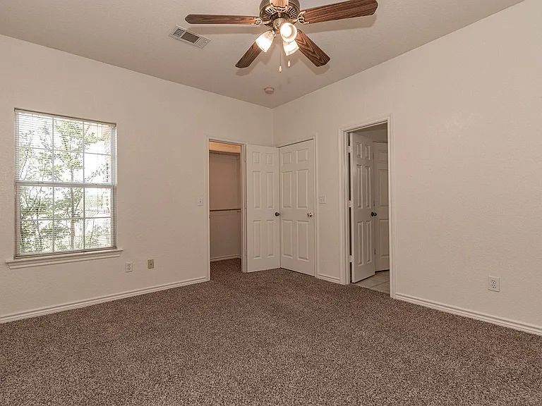 1701 Walnut St — Photo 14