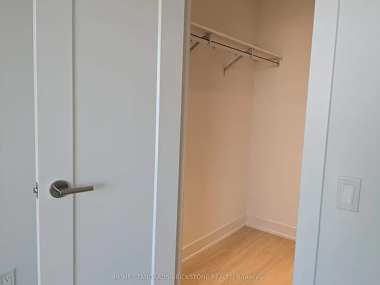 20 Inn On The Park Dr #1839 — Photo 7