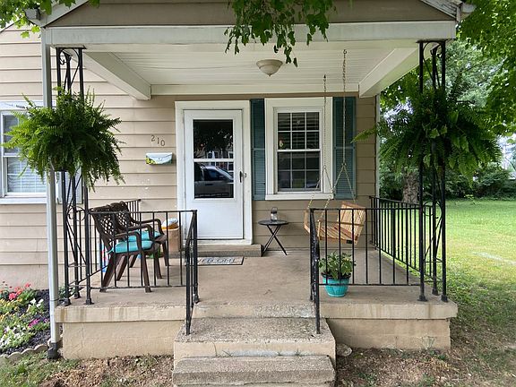 2nd image of 210 Laffoon Dr