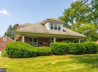 293 W Main St, Leola, PA 17540