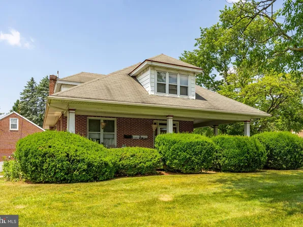 293 W Main St, Leola, PA 17540